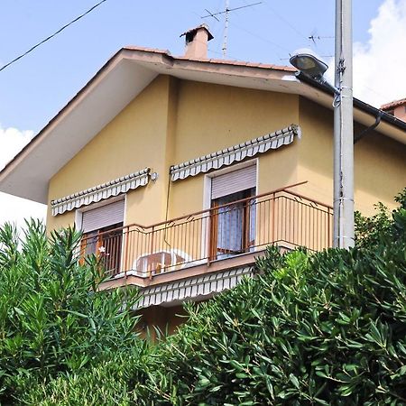 Апартаменты Casa Di Erika Варацце Экстерьер фото
